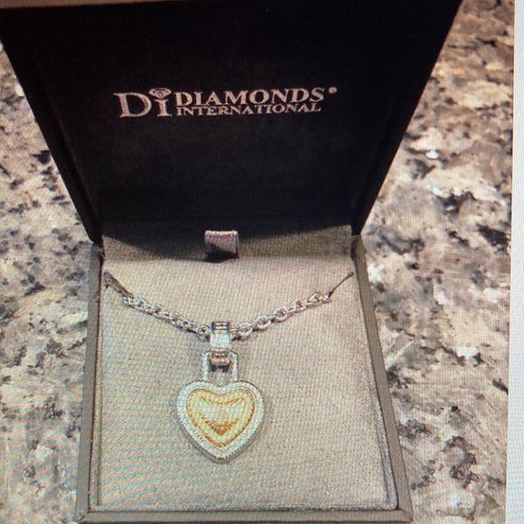 NWOT - Diamonds International Diamond Heart Necklace* - Picture 2 of 10
